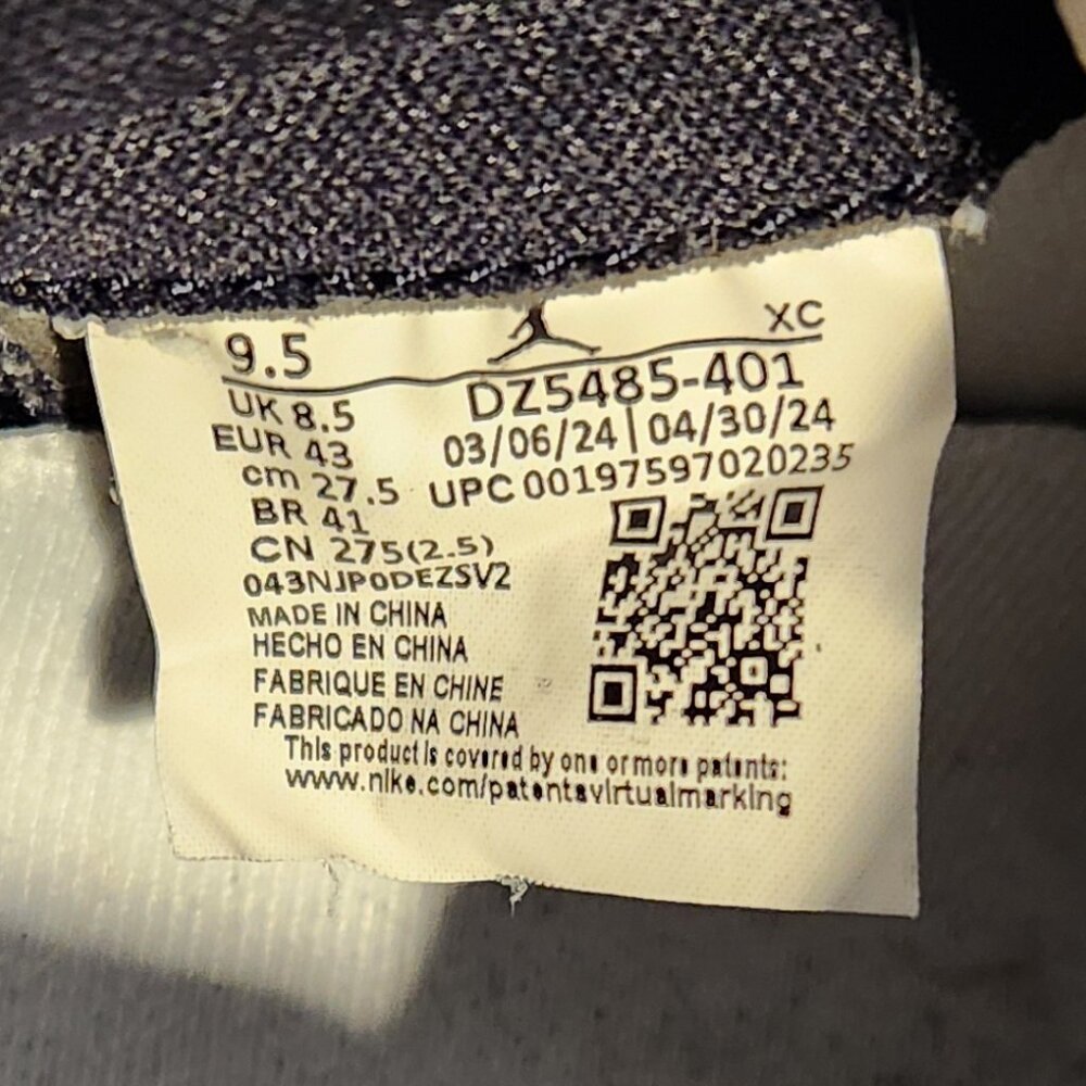 Jordan 1 Retro High OG Midnight Navy -- 9.5M - Picture 8 of 8